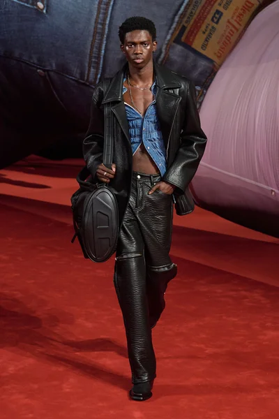 Look 23